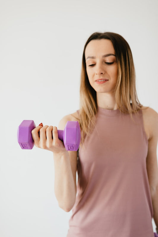 9 Reasons Why Women Should Start Lifting Weights